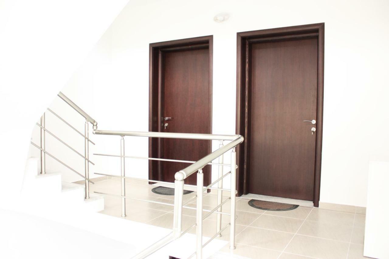 Alexandra'S Apartments Sarandë エクステリア 写真