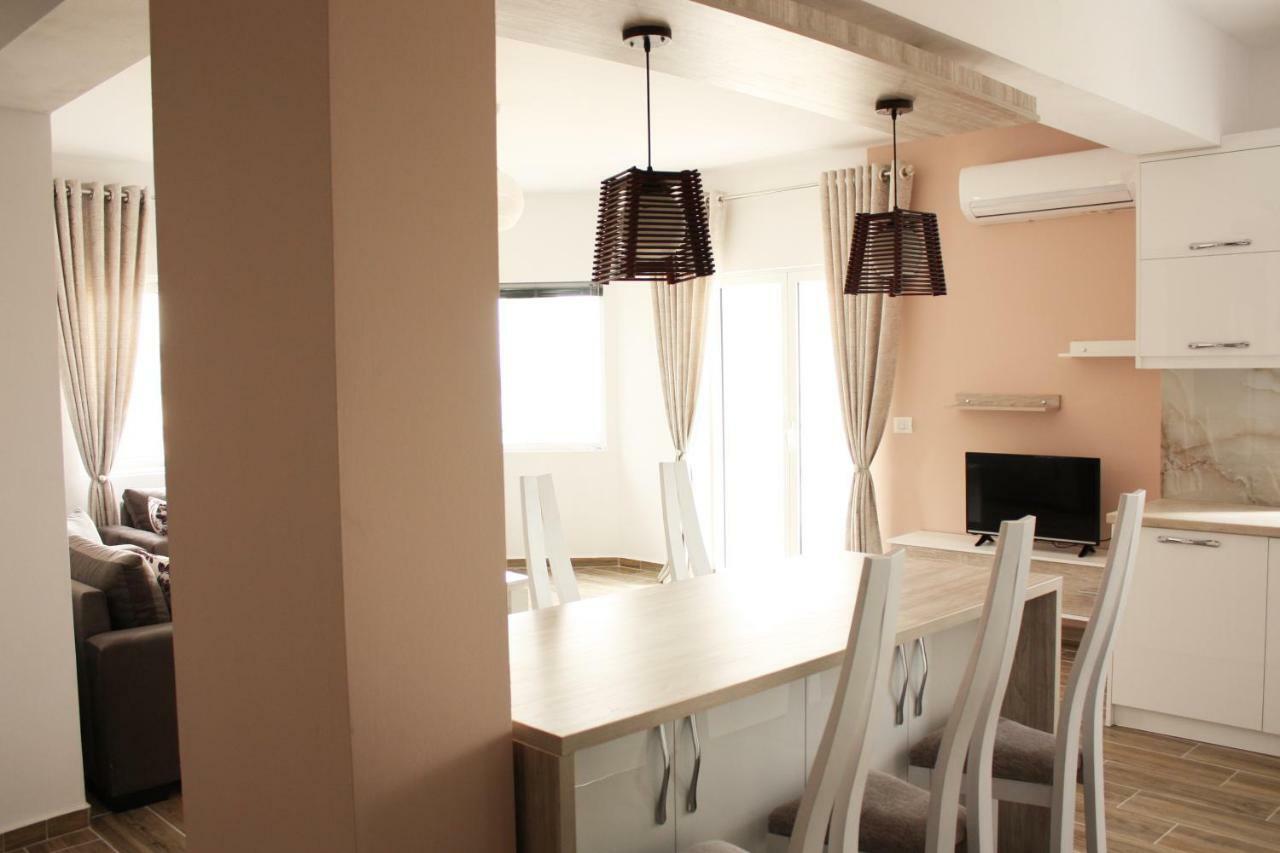 Alexandra'S Apartments Sarandë エクステリア 写真