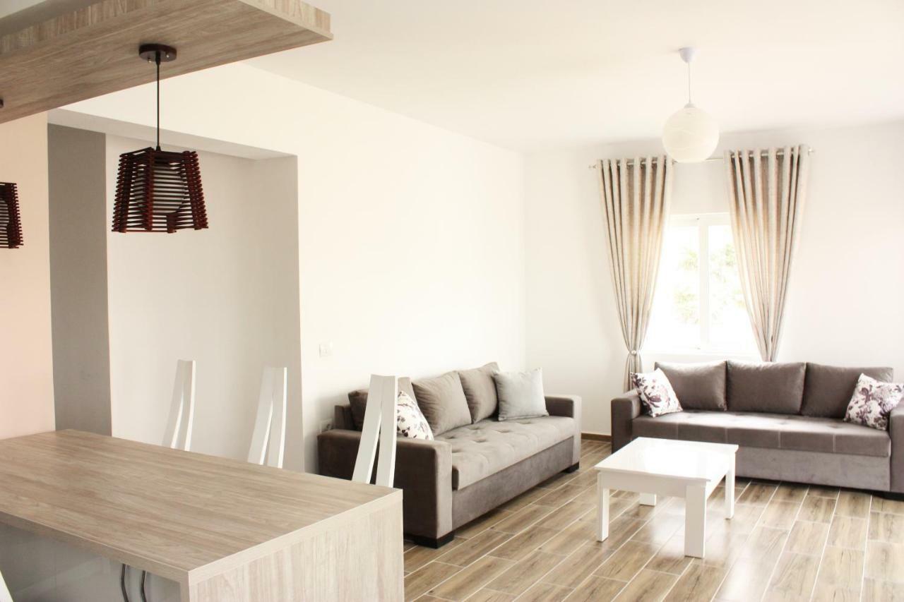 Alexandra'S Apartments Sarandë エクステリア 写真
