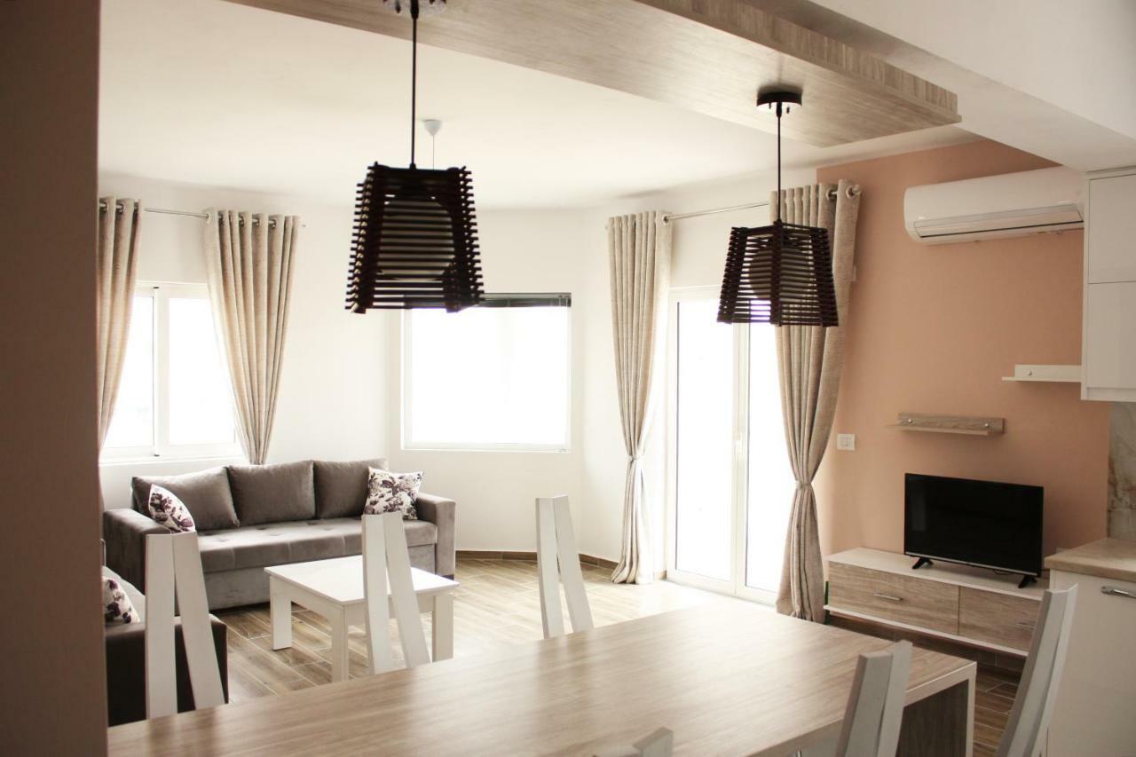 Alexandra'S Apartments Sarandë エクステリア 写真