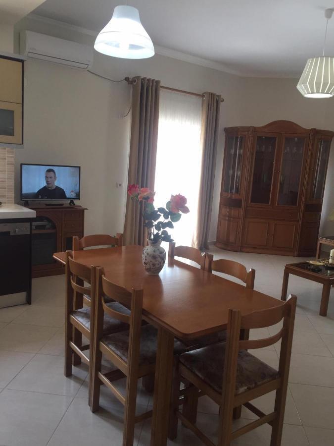 Alexandra'S Apartments Sarandë エクステリア 写真