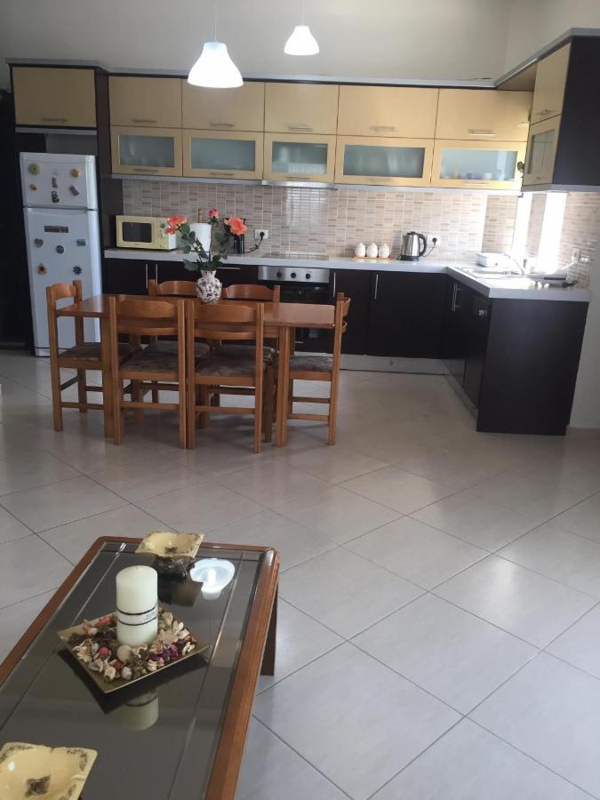 Alexandra'S Apartments Sarandë エクステリア 写真