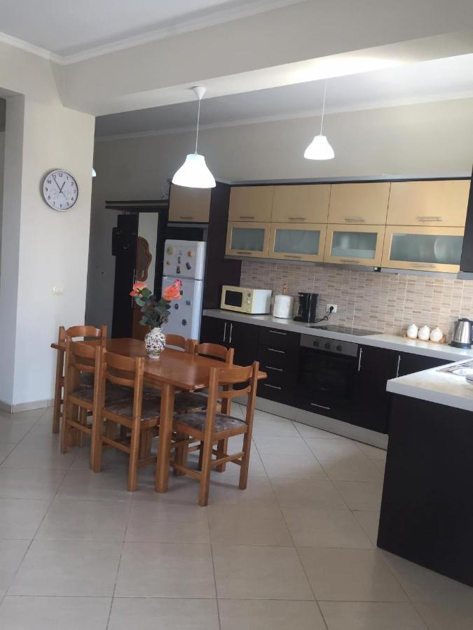 Alexandra'S Apartments Sarandë エクステリア 写真