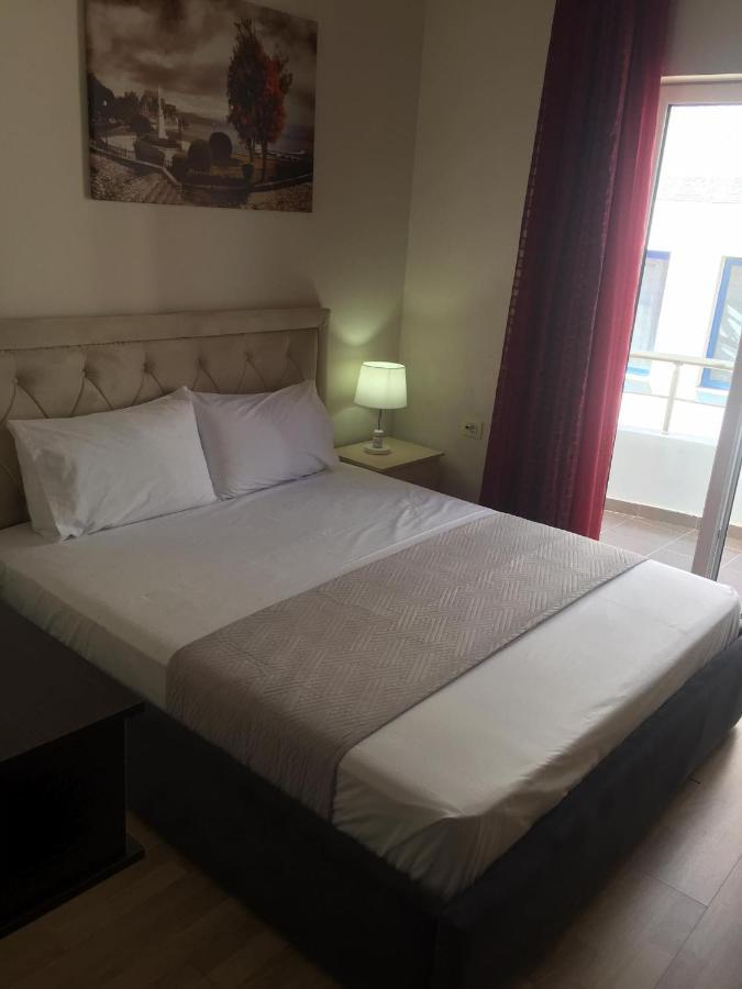 Alexandra'S Apartments Sarandë エクステリア 写真